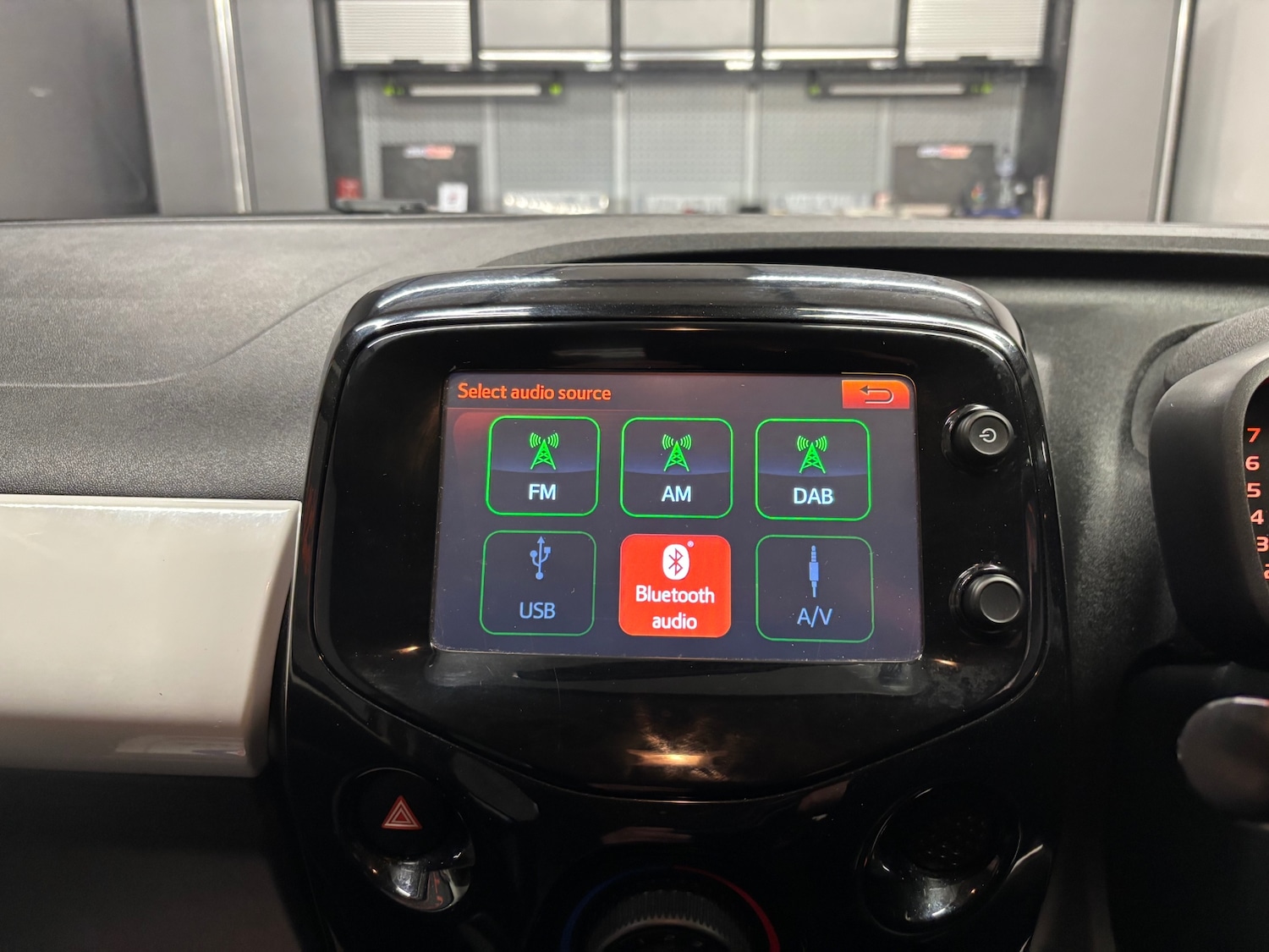 Used Toyota AYGO 2014 for sale - 76866594: Photo 40