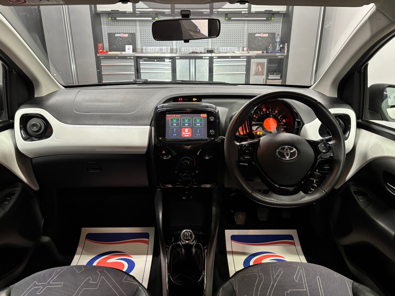 Used Toyota AYGO 2014 for sale - 76866594: Photo 58