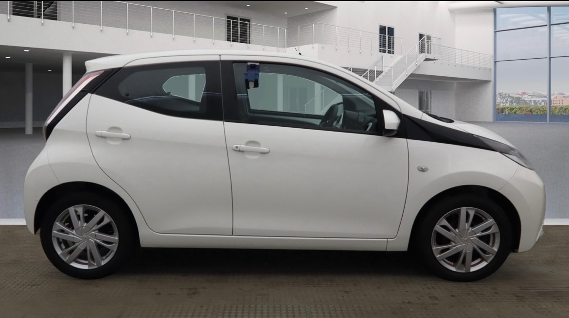 Used Toyota AYGO 2014 for sale - 76866594: Photo 6