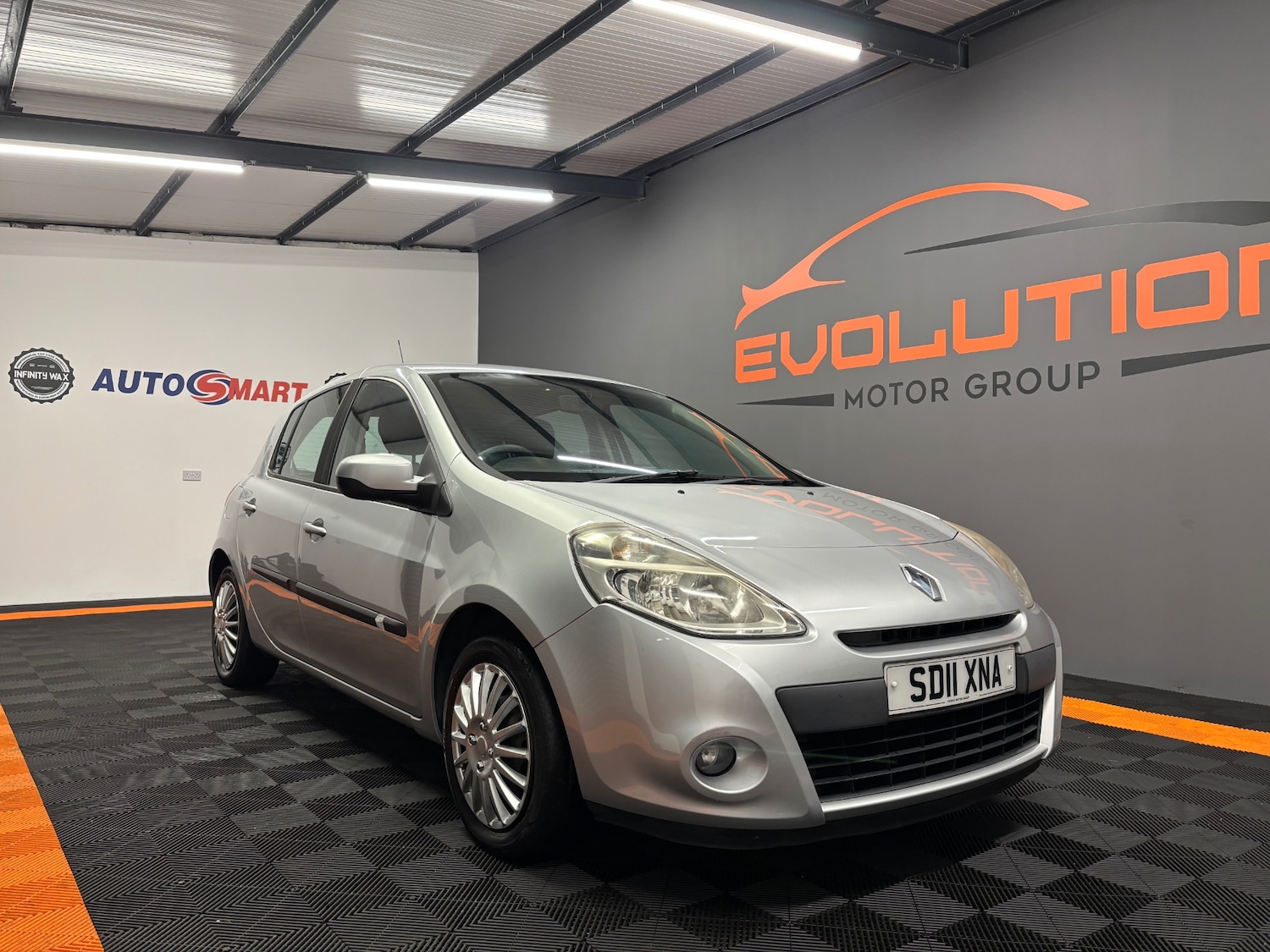 Used Renault Clio 2011 for sale - 77318402: Photo 4