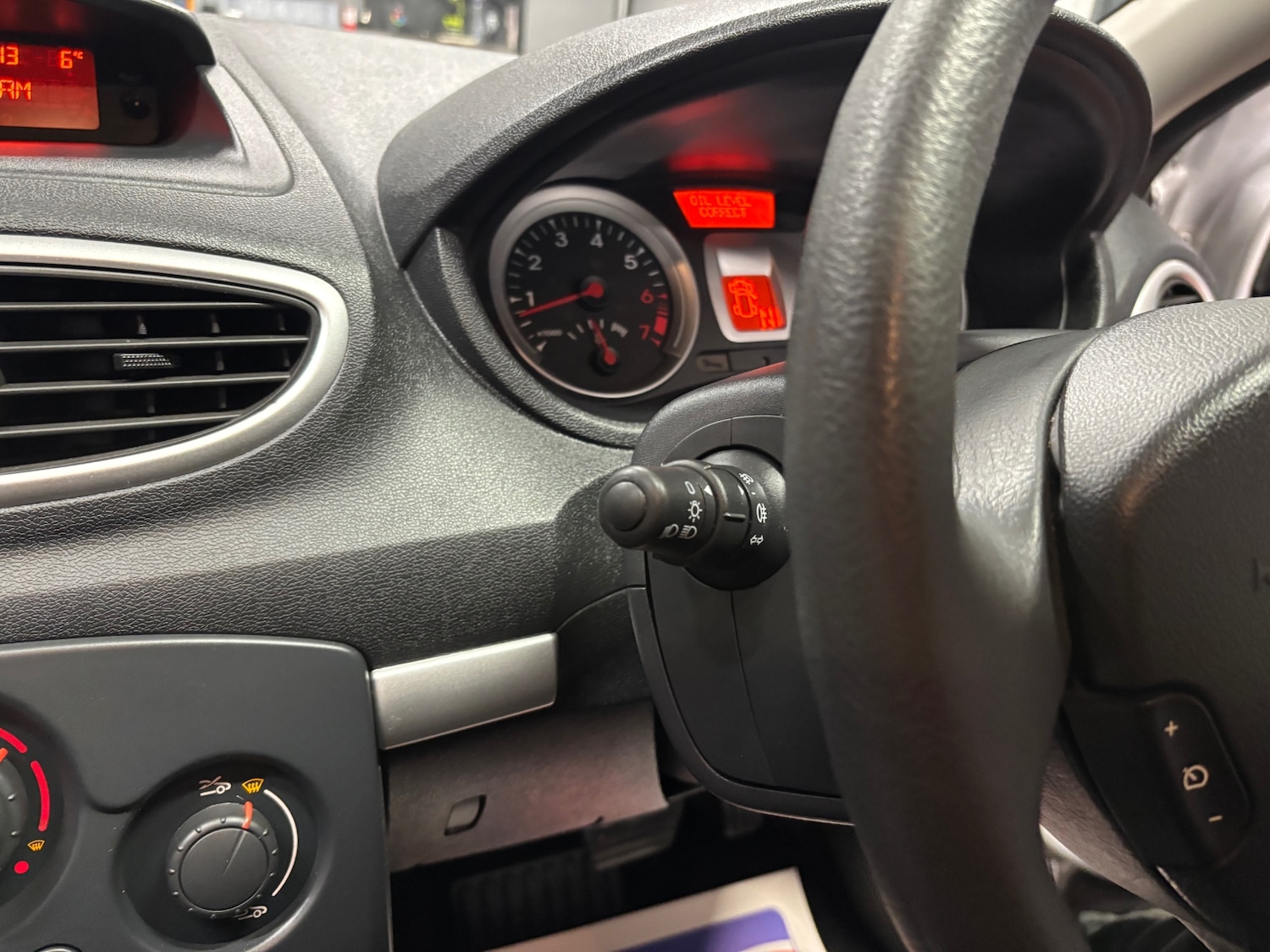 Used Renault Clio 2011 for sale - 77318402: Photo 48