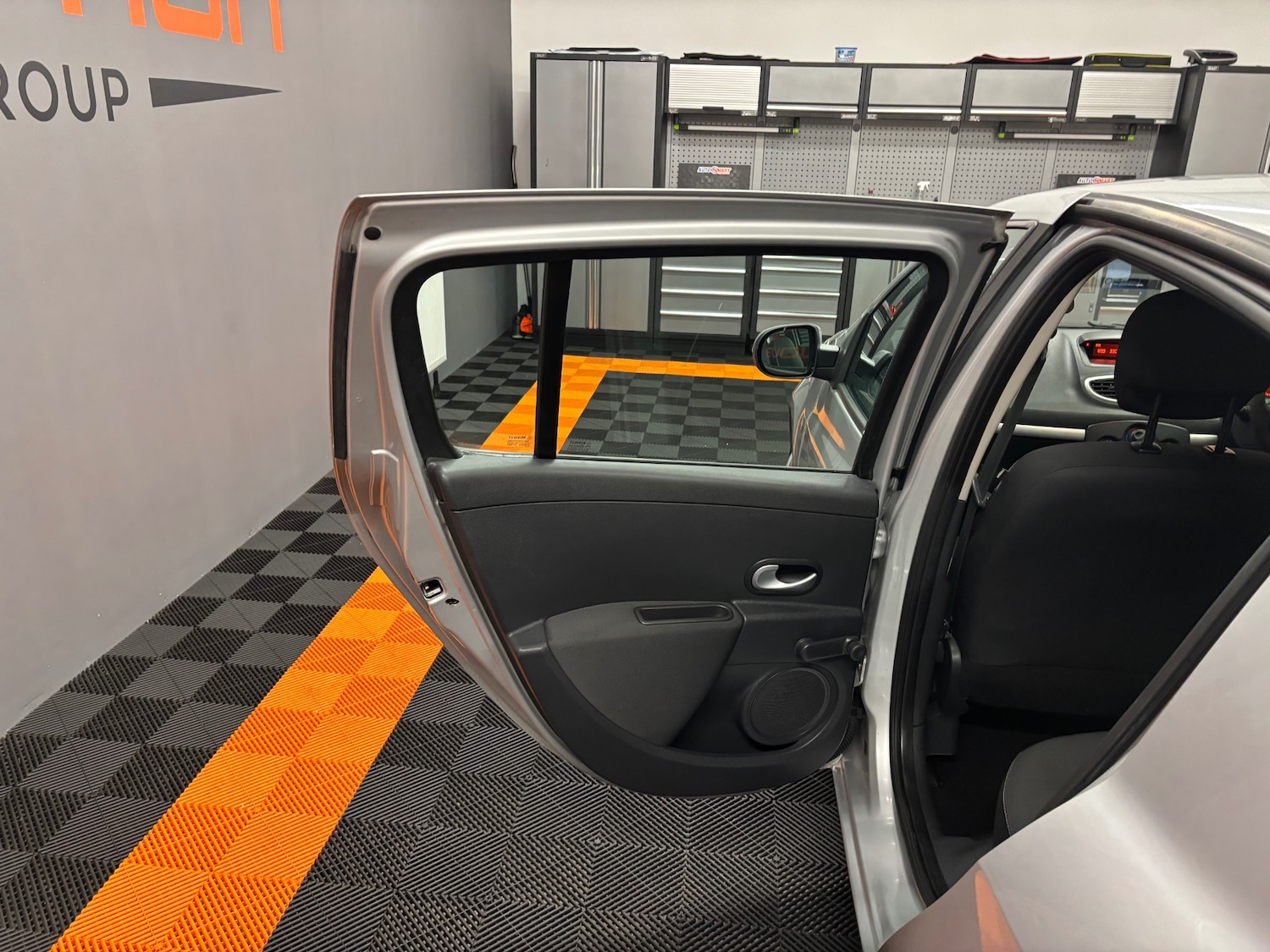 Used Renault Clio 2011 for sale - 77318402: Photo 68