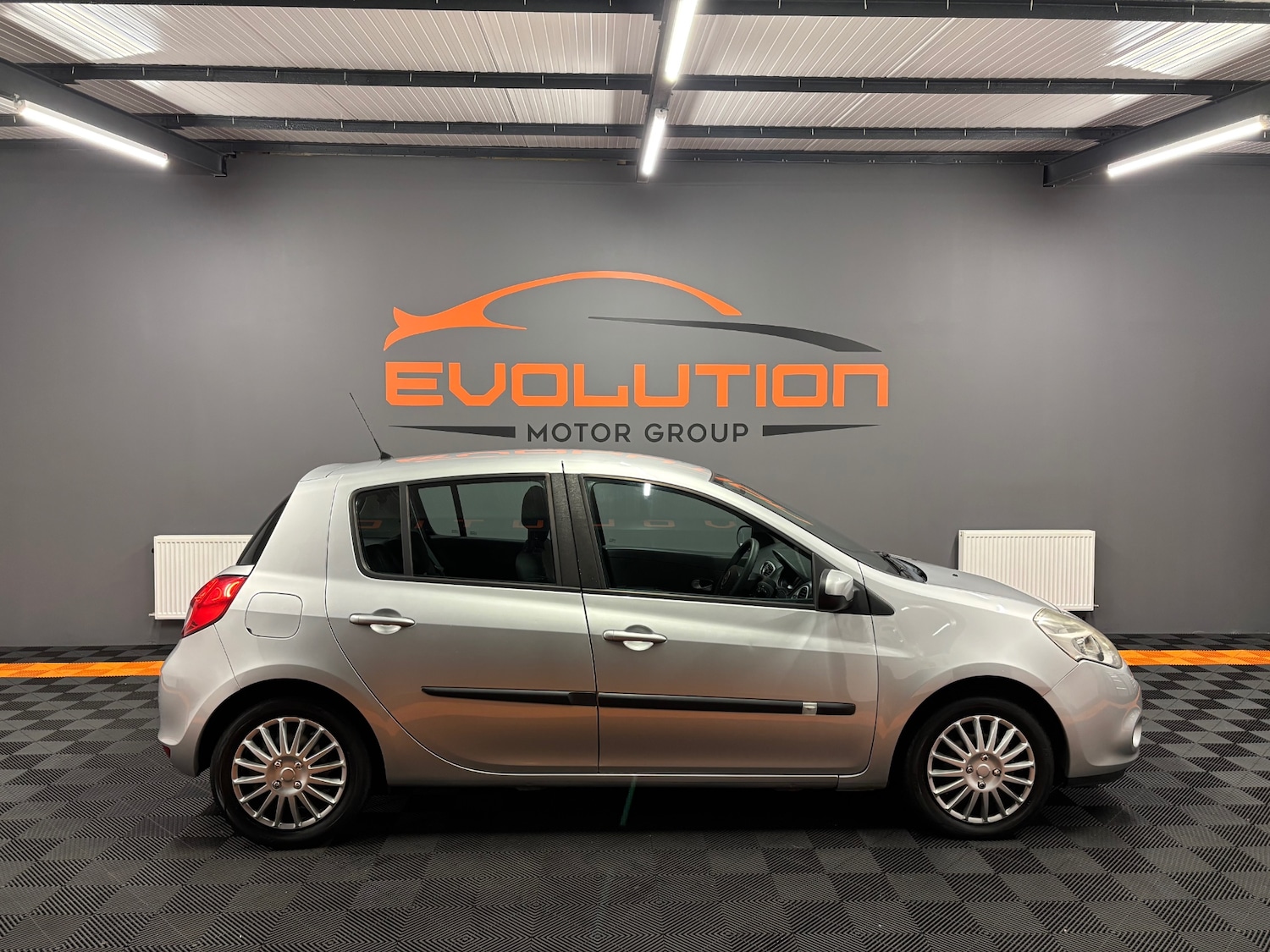 Used Renault Clio 2011 for sale - 77318402: Photo 8