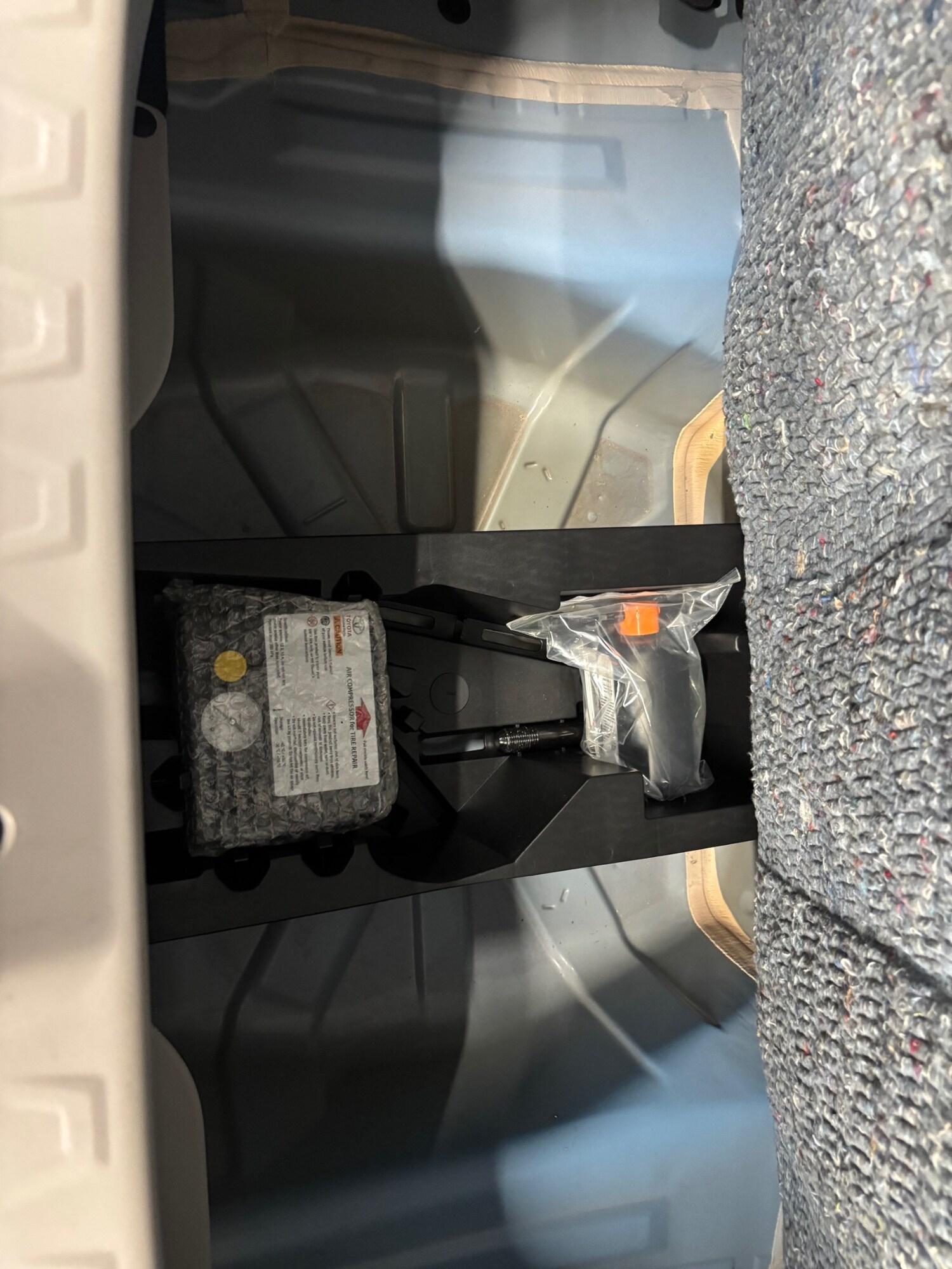 Used Toyota AYGO 2016 for sale - 76000504: Photo 37