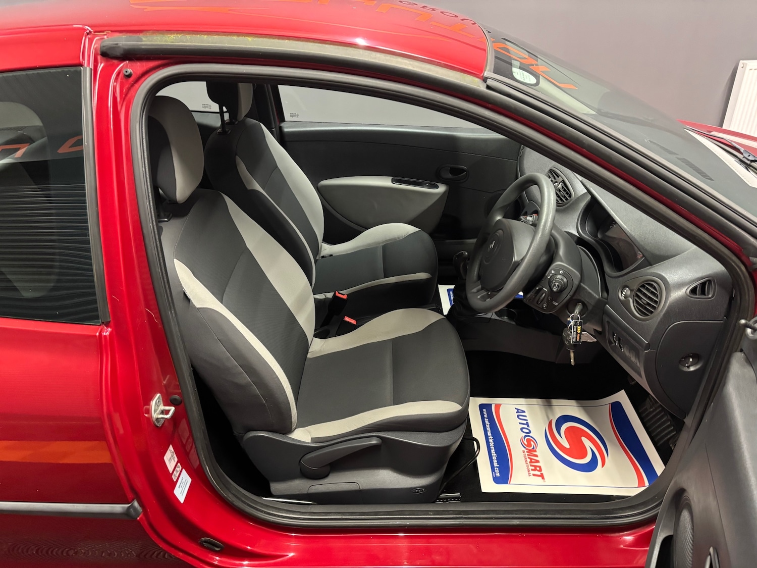 Used Renault Clio 2009 for sale - 77472802: Photo 43