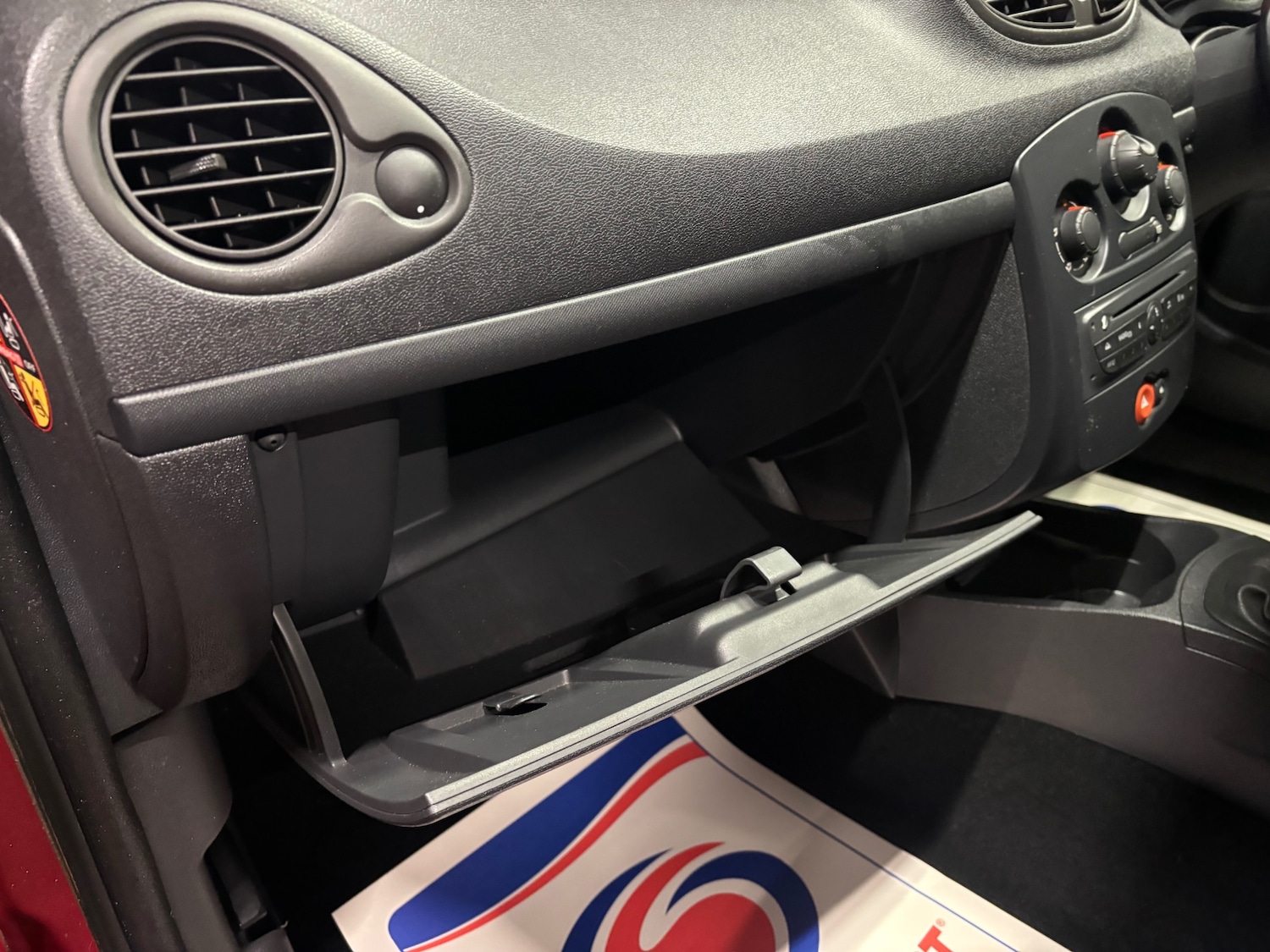 Used Renault Clio 2009 for sale - 77472802: Photo 64