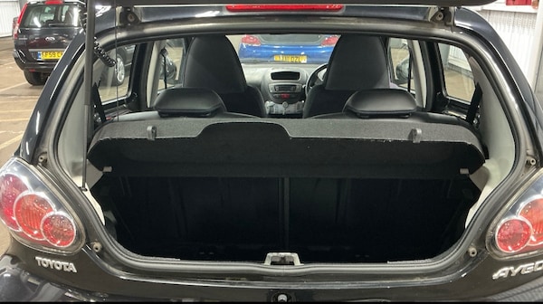 Used Toyota AYGO 2013 for sale - 76304458: Photo 11
