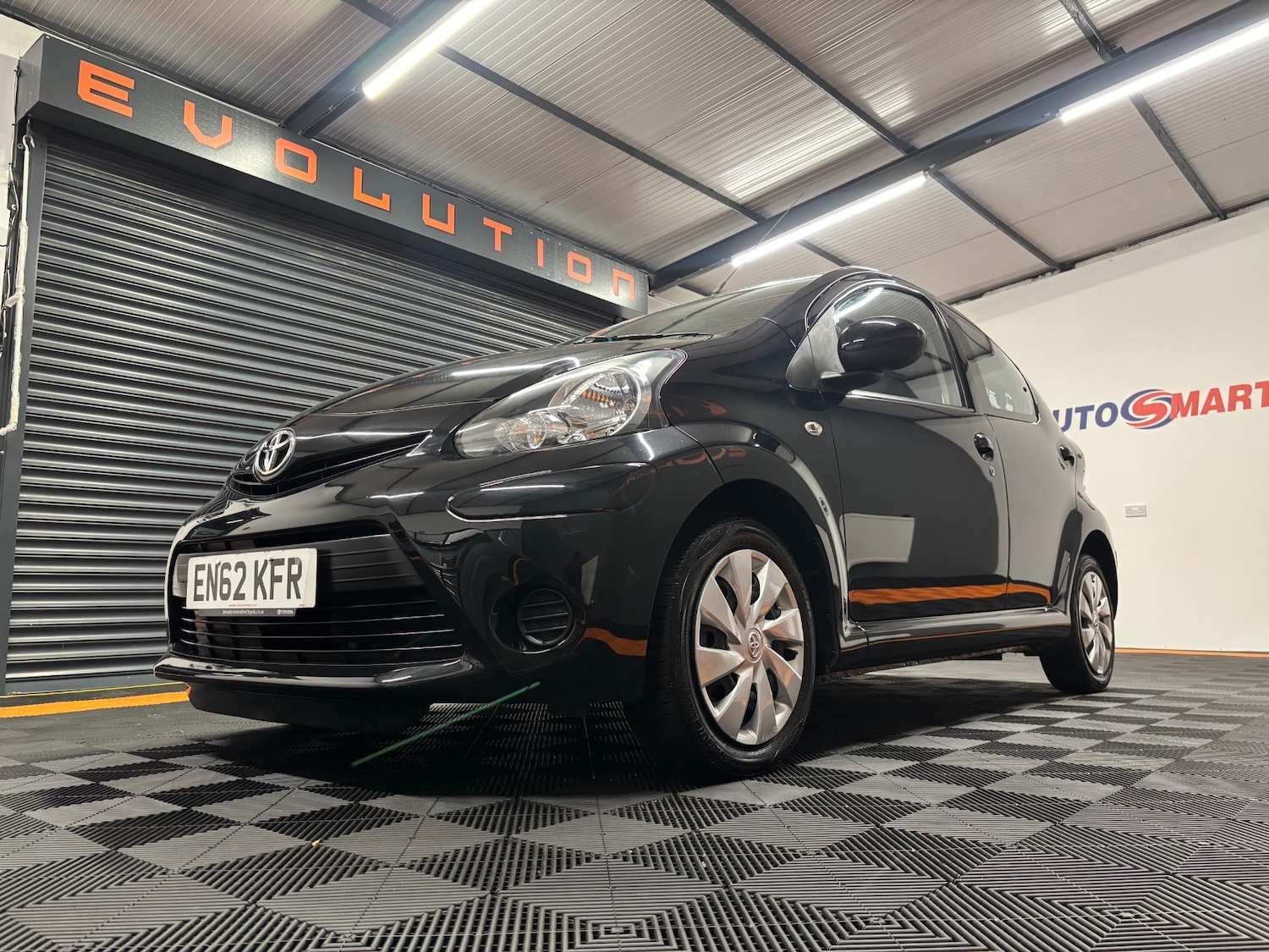 Used Toyota AYGO 2013 for sale - 76304458: Photo 16