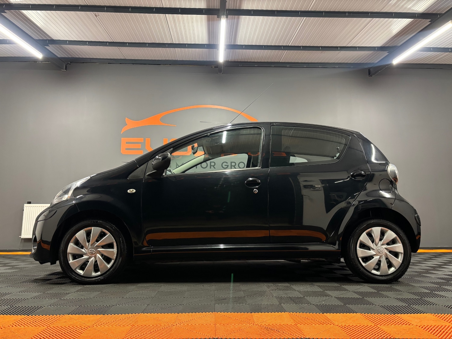 Used Toyota AYGO 2013 for sale - 76304458: Photo 2