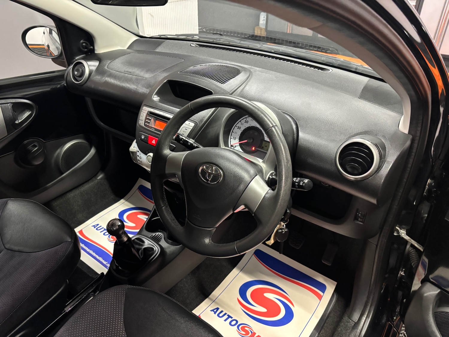 Used Toyota AYGO 2013 for sale - 76304458: Photo 37