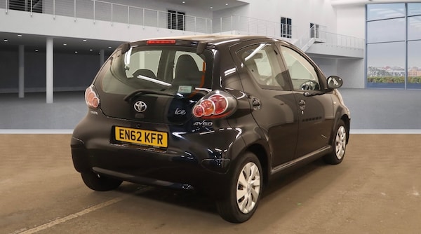 Used Toyota AYGO 2013 for sale - 76304458: Photo 3