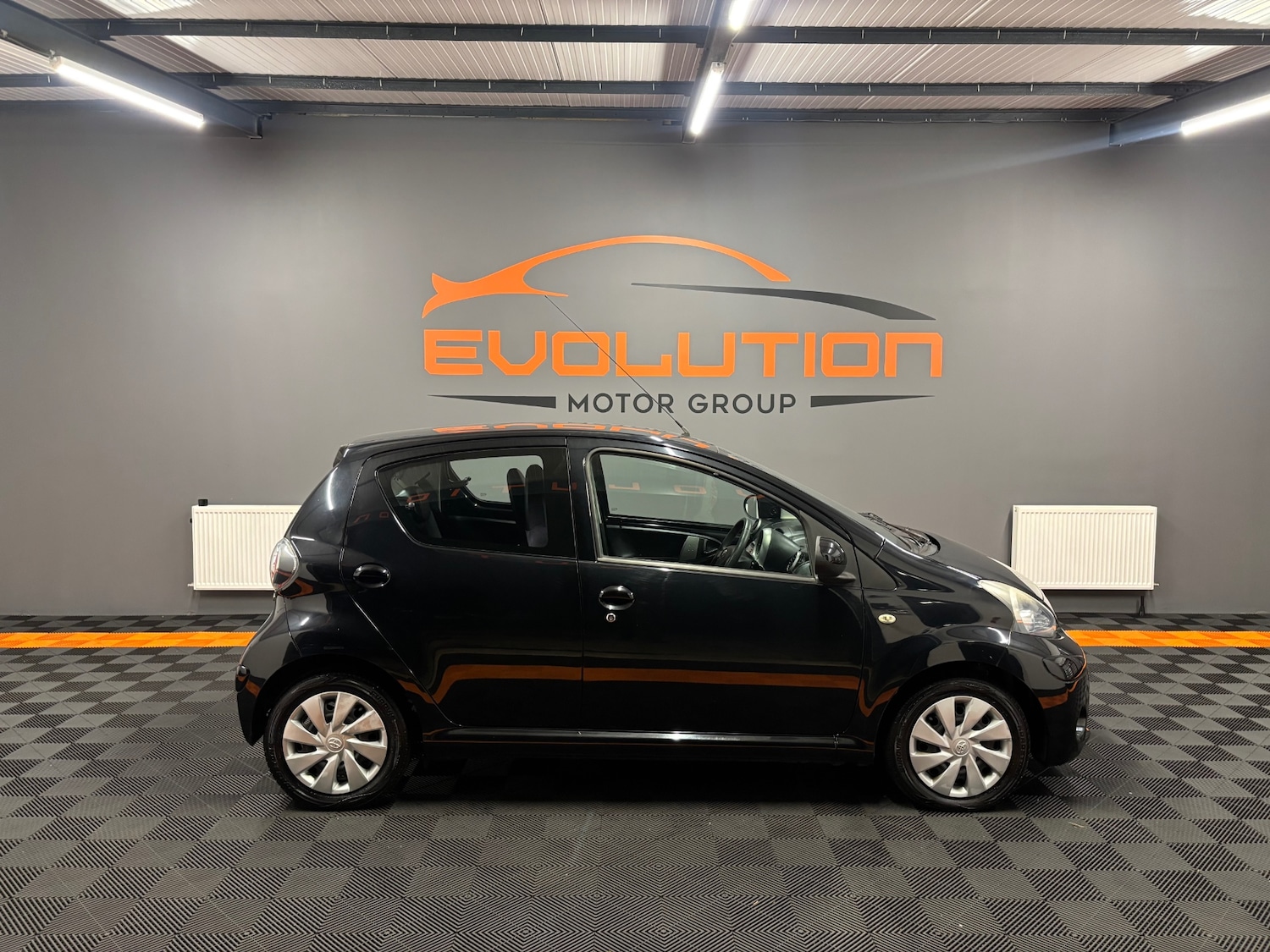 Used Toyota AYGO 2013 for sale - 76304458: Photo 4