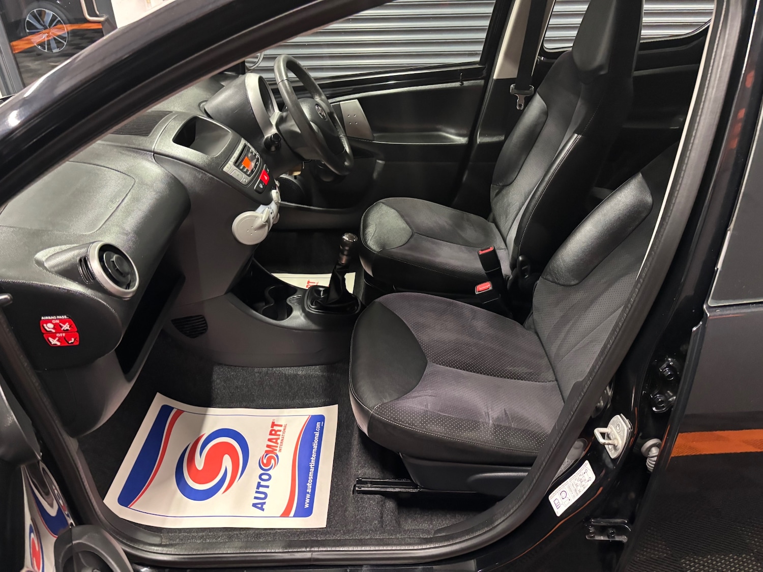 Used Toyota AYGO 2013 for sale - 76304458: Photo 54