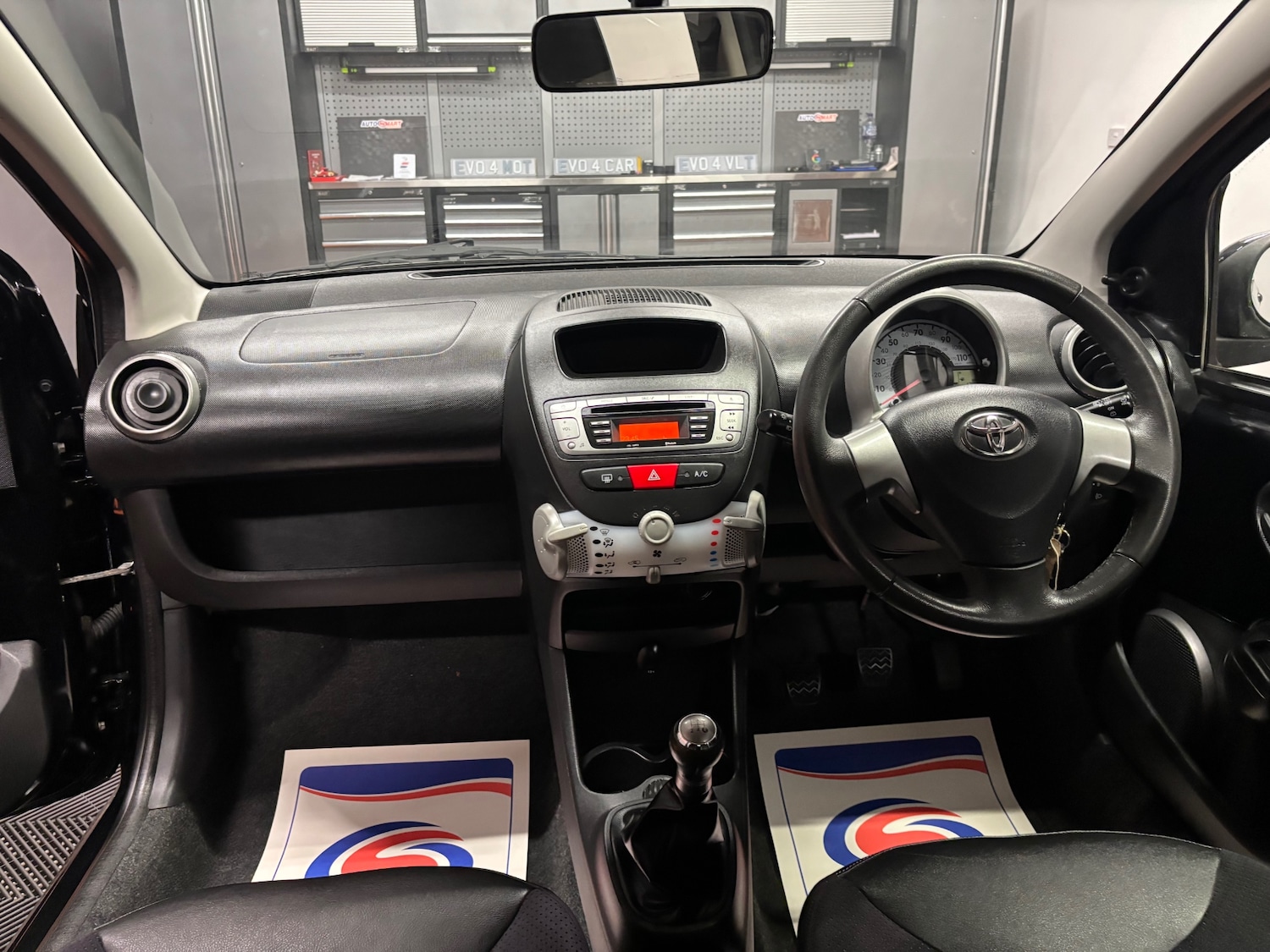 Used Toyota AYGO 2013 for sale - 76304458: Photo 57