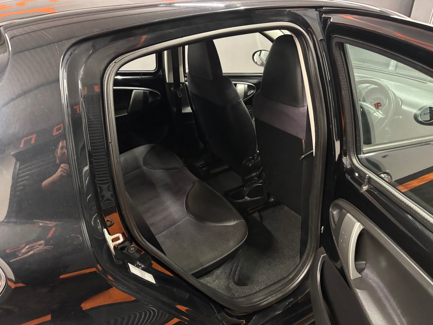 Used Toyota AYGO 2013 for sale - 76304458: Photo 60