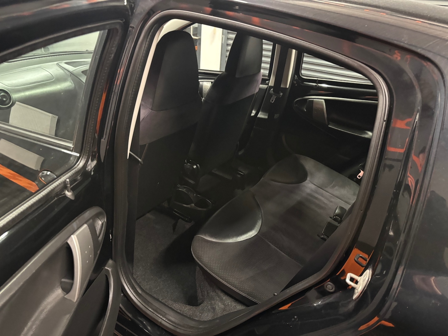 Used Toyota AYGO 2013 for sale - 76304458: Photo 64