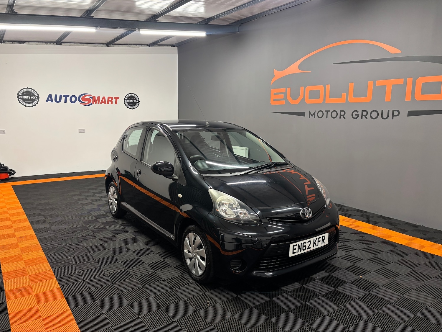 Used Toyota AYGO 2013 for sale - 76304458: Photo 8