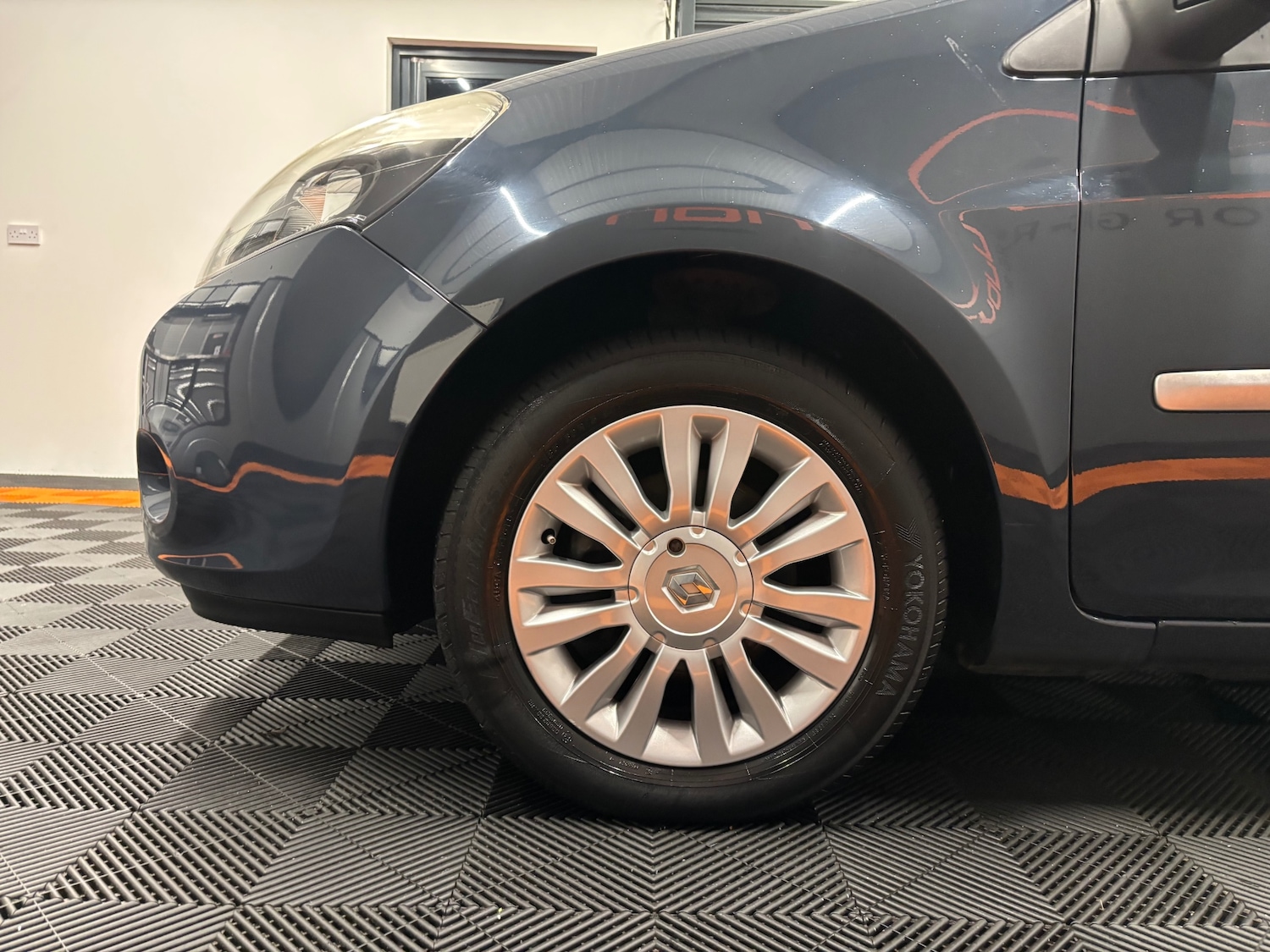 Used Renault Clio 2012 for sale - 76763252: Photo 32