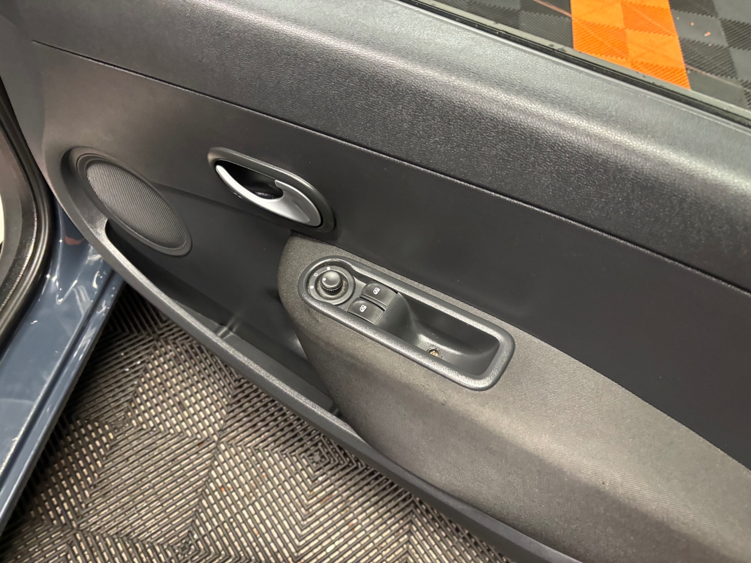 Used Renault Clio 2012 for sale - 76763252: Photo 37