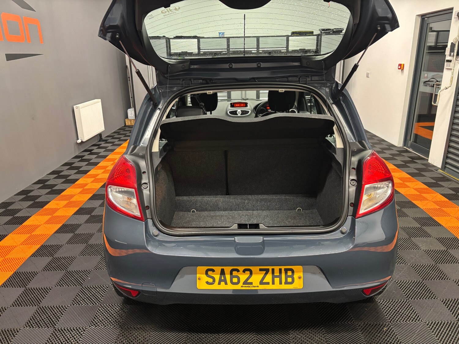 Used Renault Clio 2012 for sale - 76763252: Photo 49