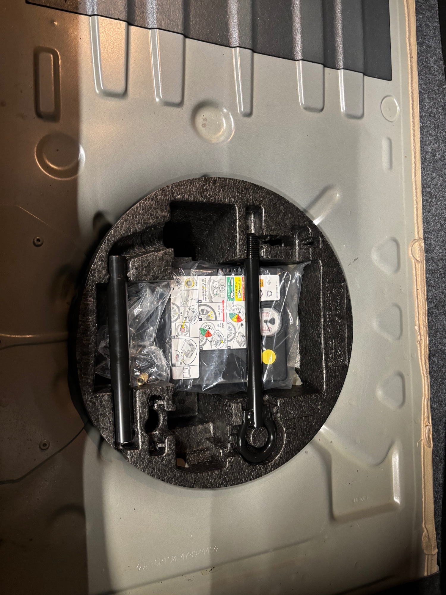 Used Renault Clio 2012 for sale - 76763252: Photo 56