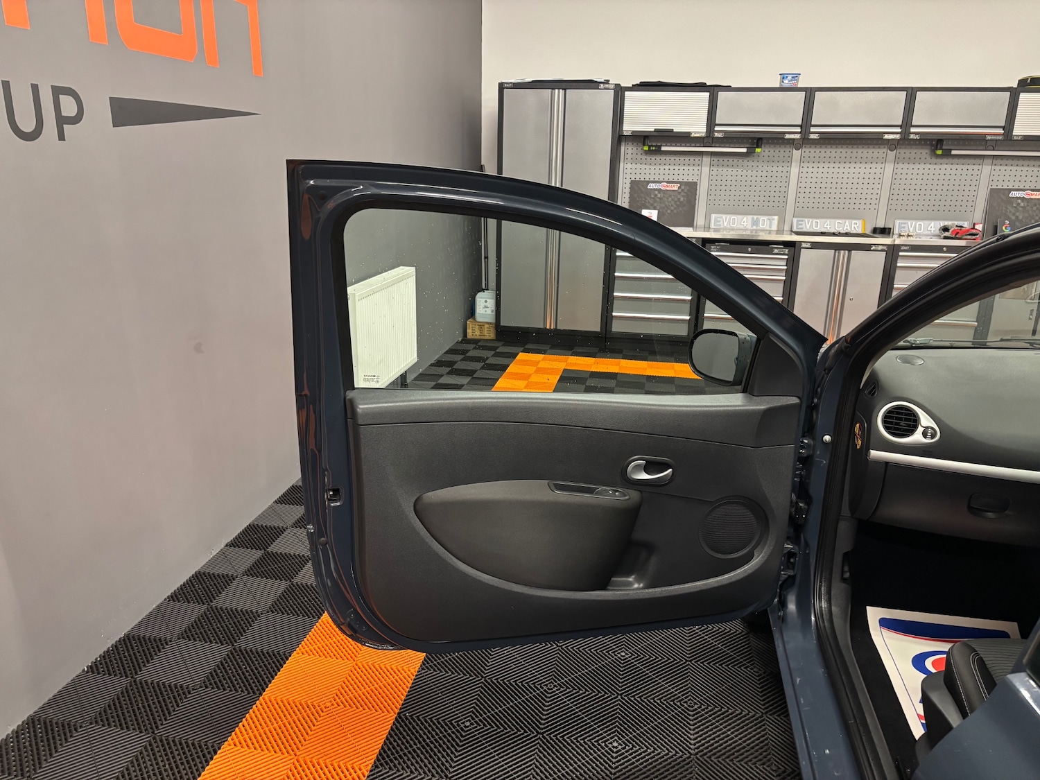 Used Renault Clio 2012 for sale - 76763252: Photo 58