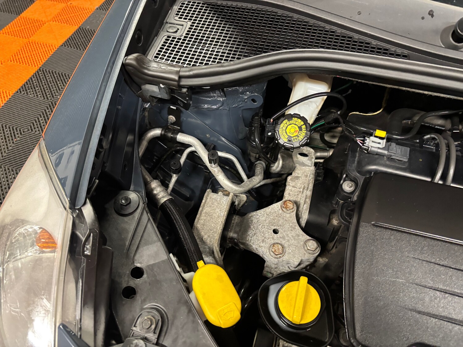 Used Renault Clio 2012 for sale - 76763252: Photo 69