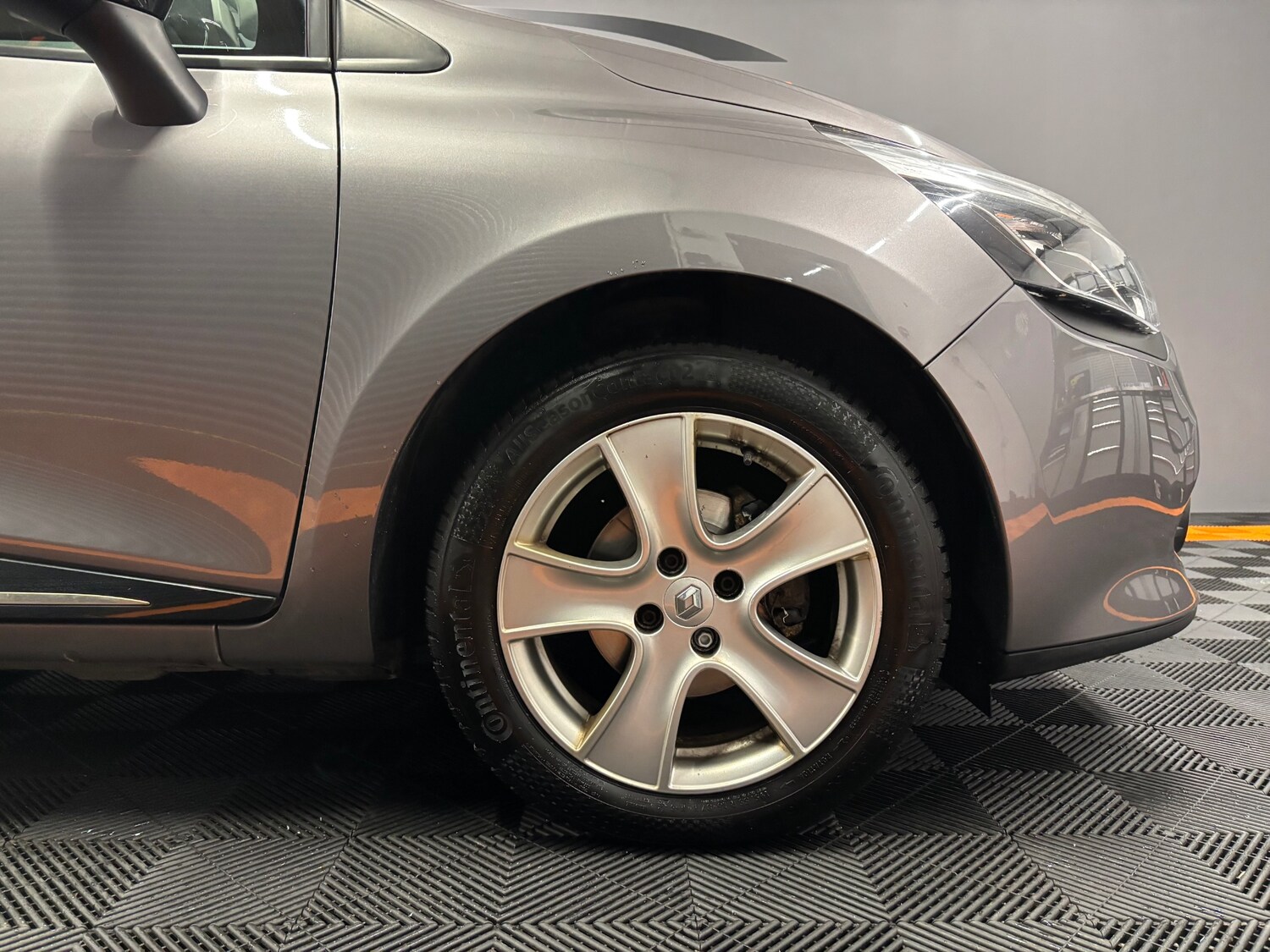 Used Renault Clio 2015 for sale - 77482622: Photo 32