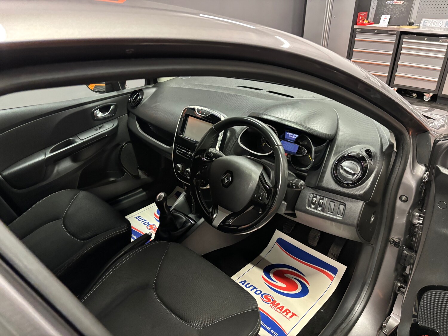 Used Renault Clio 2015 for sale - 77482622: Photo 37