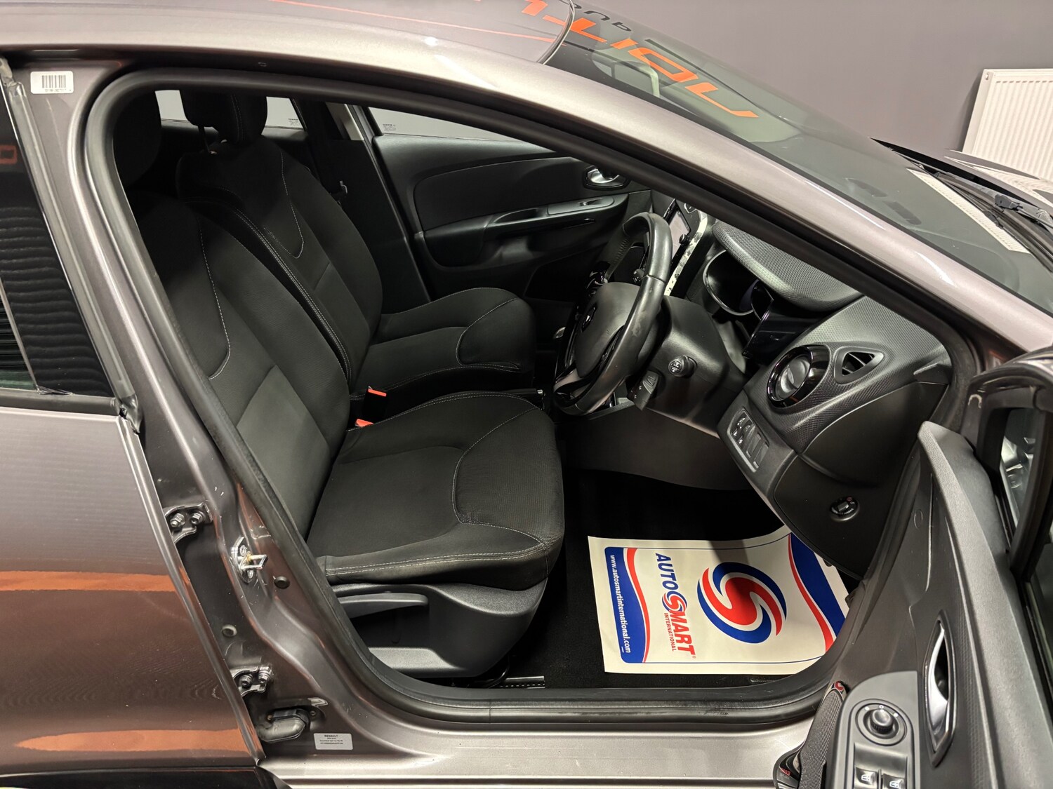 Used Renault Clio 2015 for sale - 77482622: Photo 46