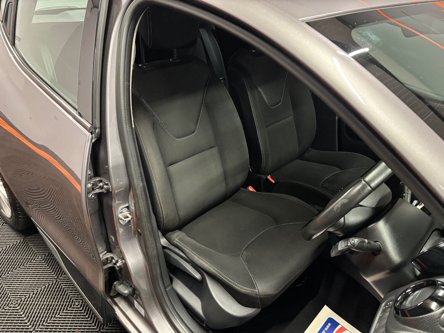 Used Renault Clio 2015 for sale - 77482622: Photo 48