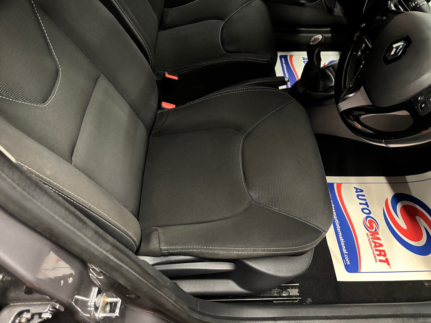 Used Renault Clio 2015 for sale - 77482622: Photo 49