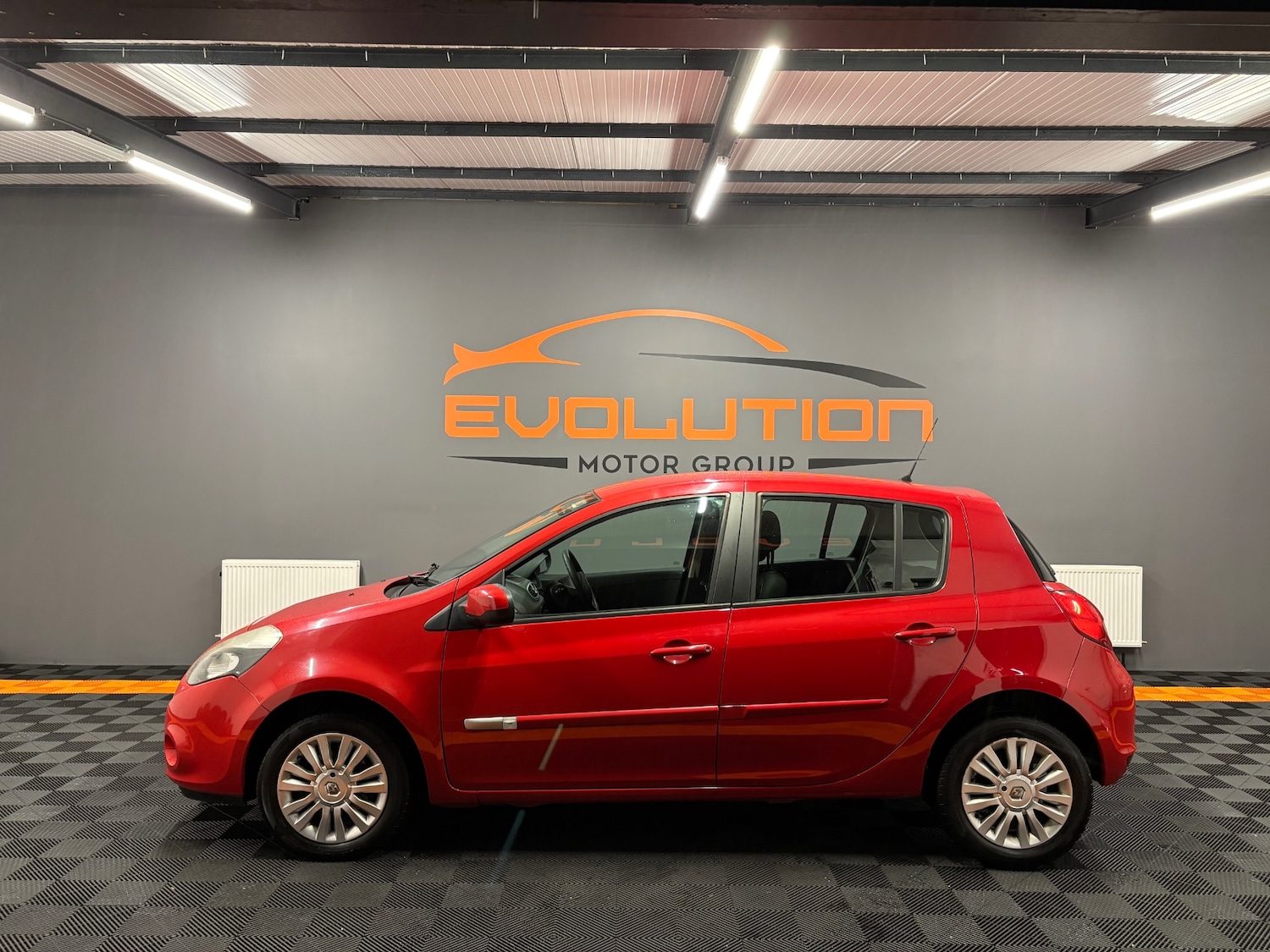 Used Renault Clio 2012 for sale - 77482654: Photo 2