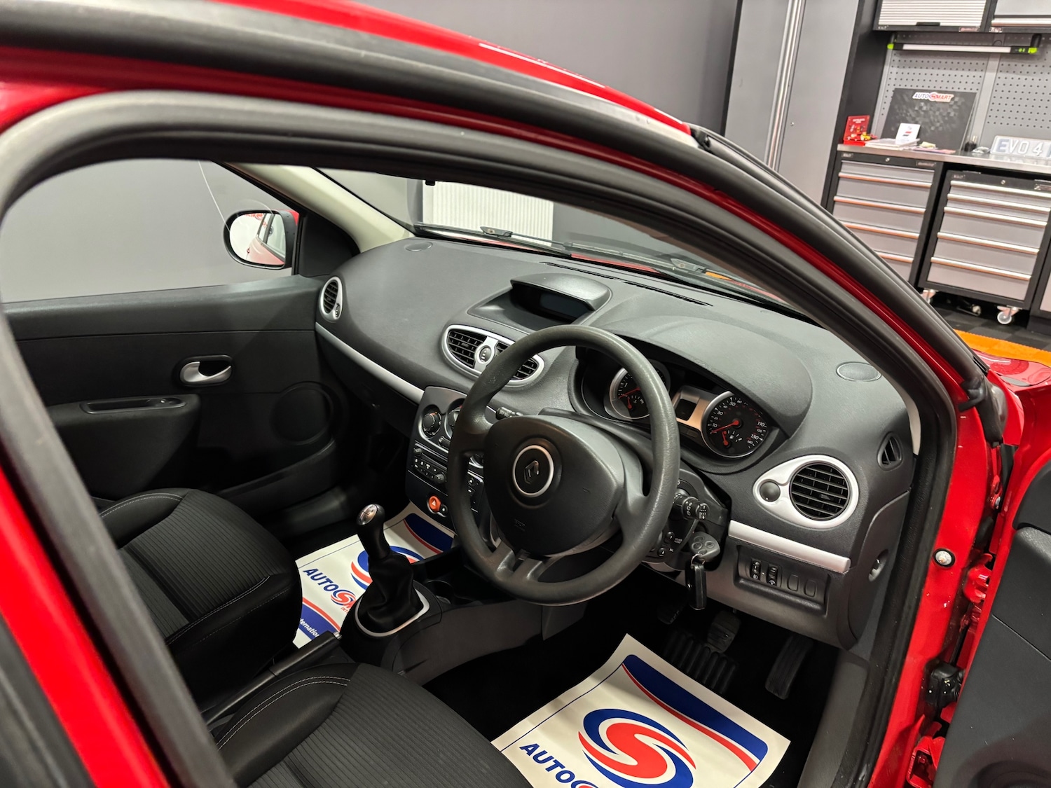 Used Renault Clio 2012 for sale - 77482654: Photo 36