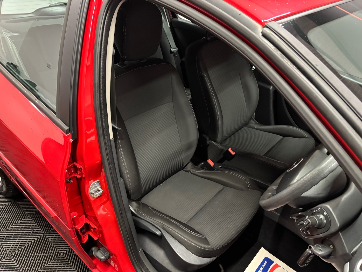 Used Renault Clio 2012 for sale - 77482654: Photo 38