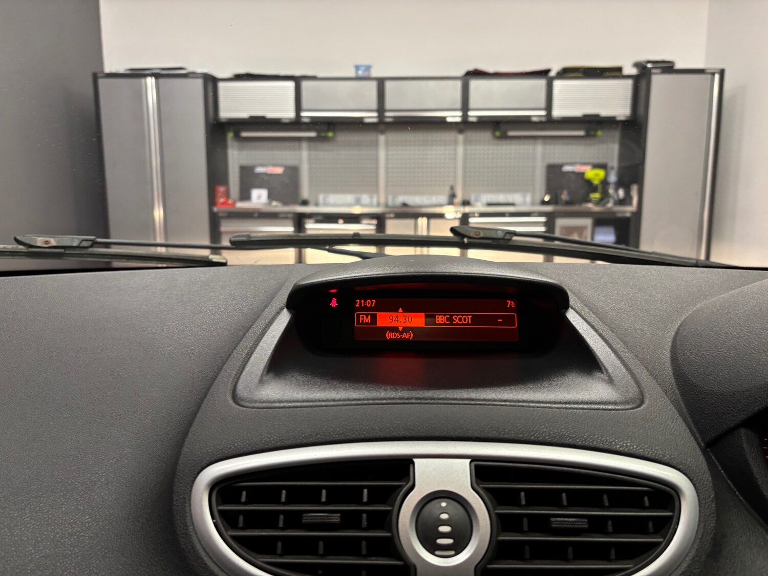 Used Renault Clio 2012 for sale - 77482654: Photo 42