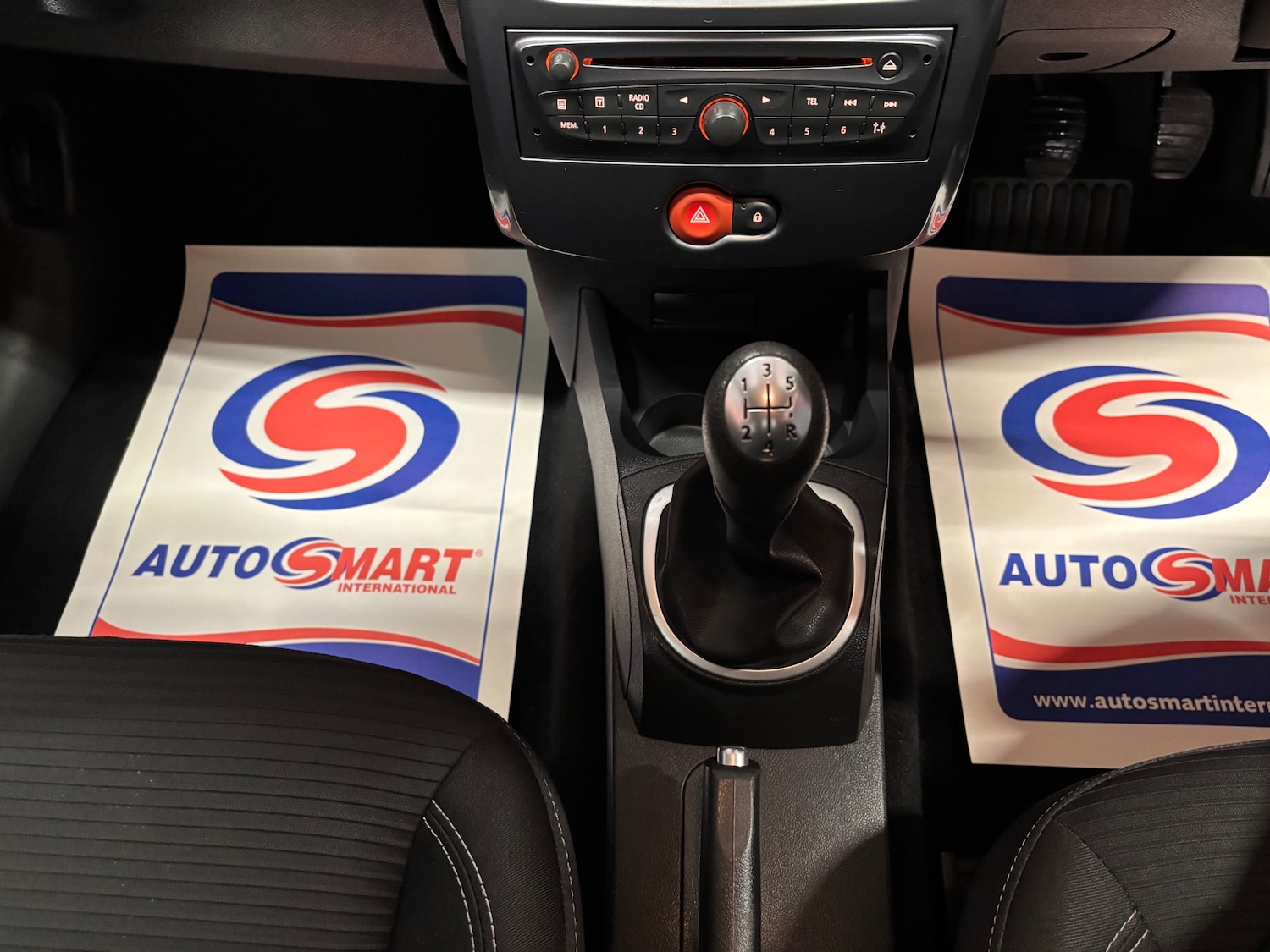 Used Renault Clio 2012 for sale - 77482654: Photo 44