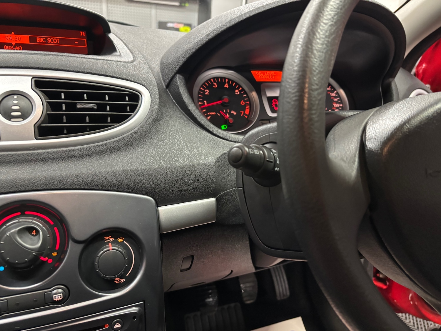 Used Renault Clio 2012 for sale - 77482654: Photo 45