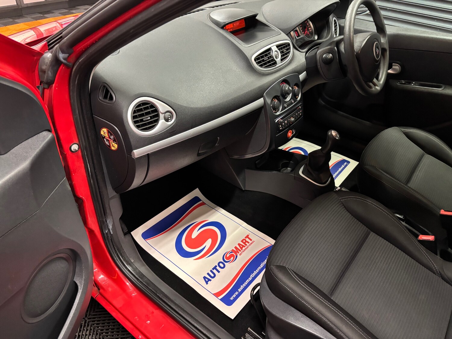 Used Renault Clio 2012 for sale - 77482654: Photo 49