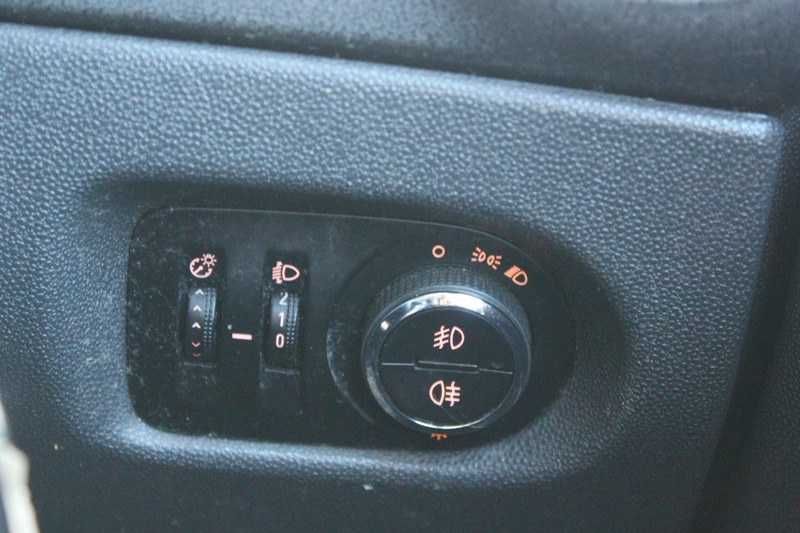 Used Vauxhall Corsa 2013 for sale - 76712190: Photo 17