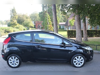 Used Ford Fiesta 2011 for sale - 76009930: Photo