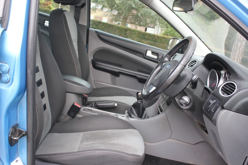 Used Ford Focus 2009 for sale - 76482658: Photo 9