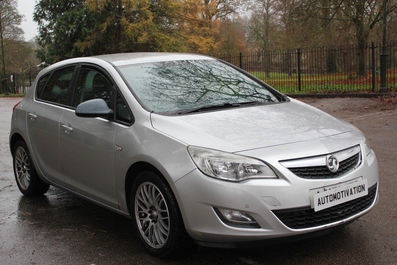 Used Vauxhall Astra 2011 for sale - 76665900: Photo 1