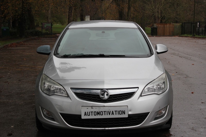 Used Vauxhall Astra 2011 for sale - 76665900: Photo 2