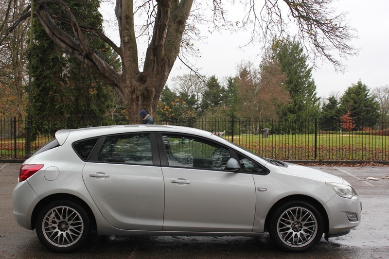Used Vauxhall Astra 2011 for sale - 76665900: Photo 5