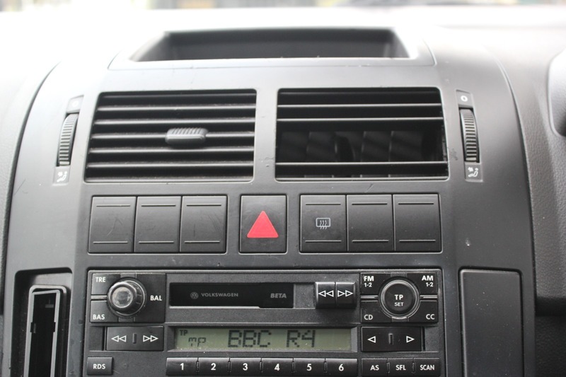 Used Volkswagen Polo 2004 for sale - 76631124: Photo 12