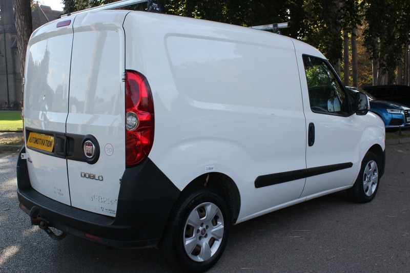 Used Fiat Doblo 2011 for sale - 76093105: Photo 4