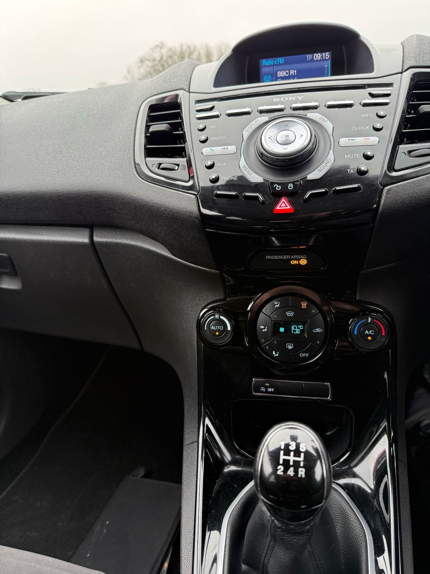 Used Ford Fiesta 2015 for sale - 77622593: Photo 11