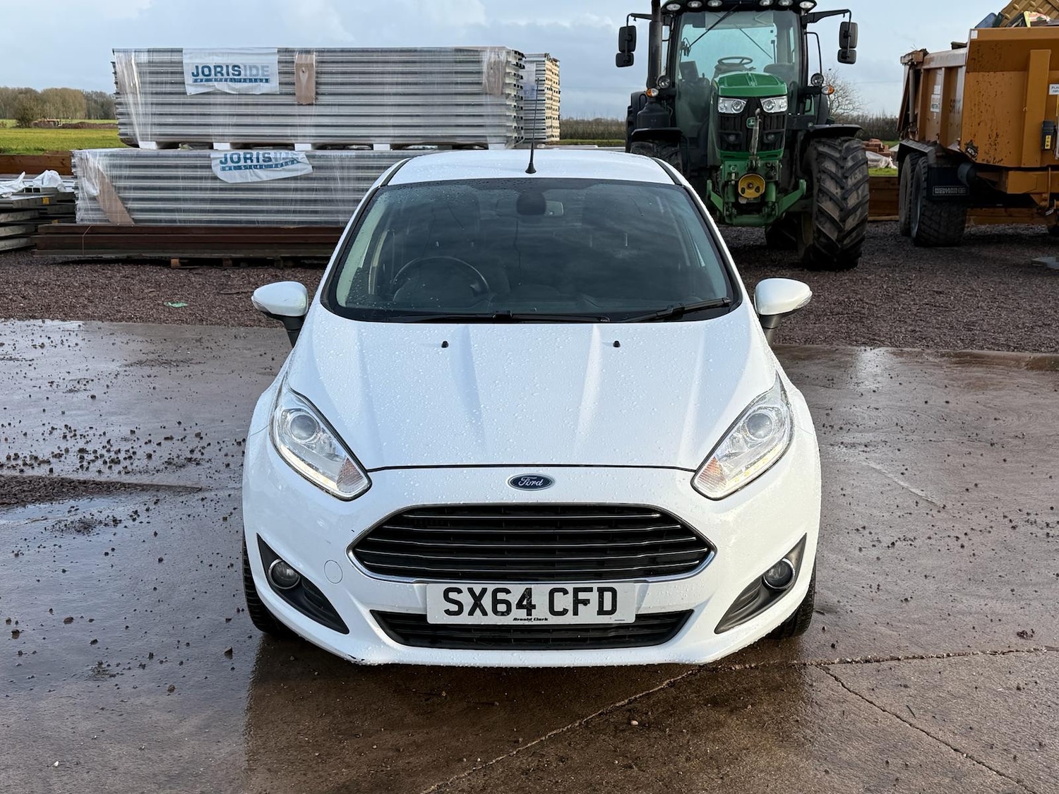 Used Ford Fiesta 2015 for sale - 77622593: Photo 2