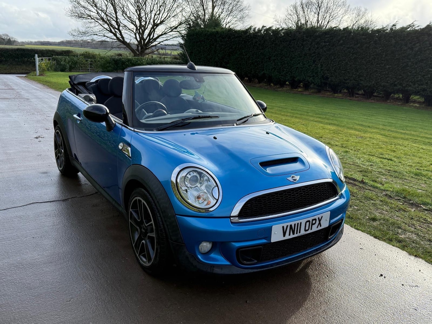 Used MINI Convertible 2011 for sale - 77629444: Photo 8
